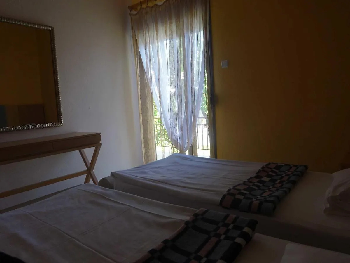 Villa Maria Apartments Polychrono Greece