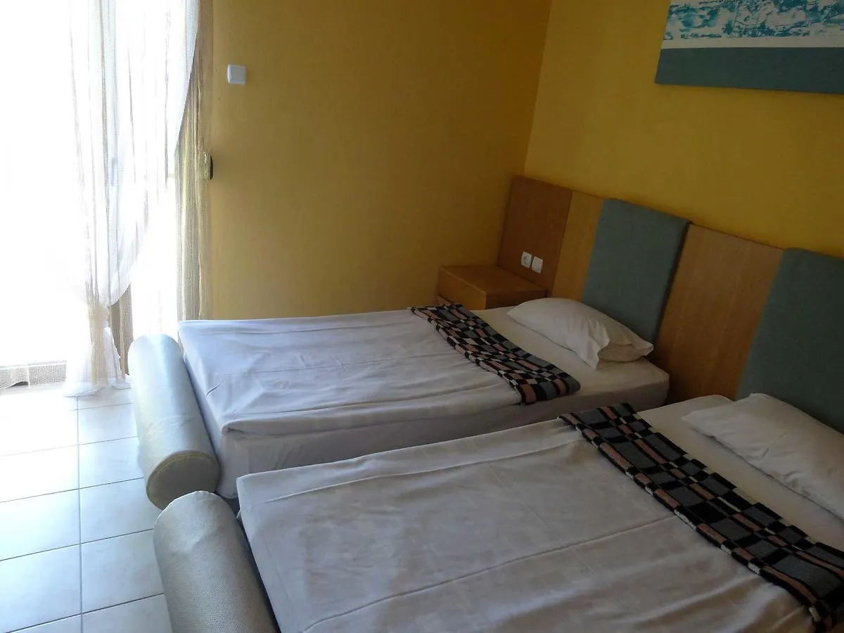 Villa Maria Apartments Polychrono